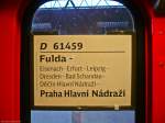 Zuglaufschild des D 61459 (als Kurswagen zu CNL 459) von Fulda nach Prag kurz vor der Abfahrt in Erfurt Hbf, 04.06.2011